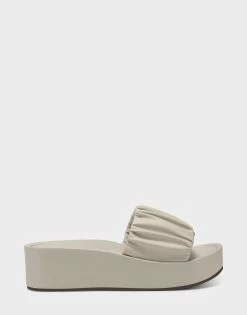 Discount 🤩 Aerosoles Aware 👩 Women's 🩴 Sandal In Off White Off-White ✔️